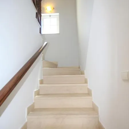 Beautiful 2 Bedroom With Sea View 波尔蒂芒