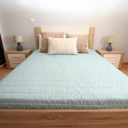 Beautiful 2 Bedroom With Sea View * 波尔蒂芒