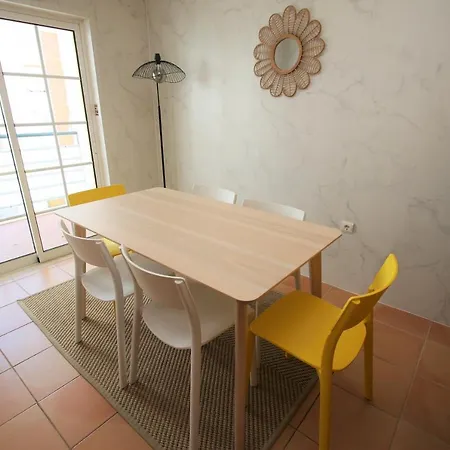 Beautiful 2 Bedroom With Sea View アパート