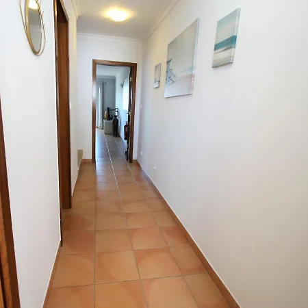 Beautiful 2 Bedroom With Sea View Apartament Portimão